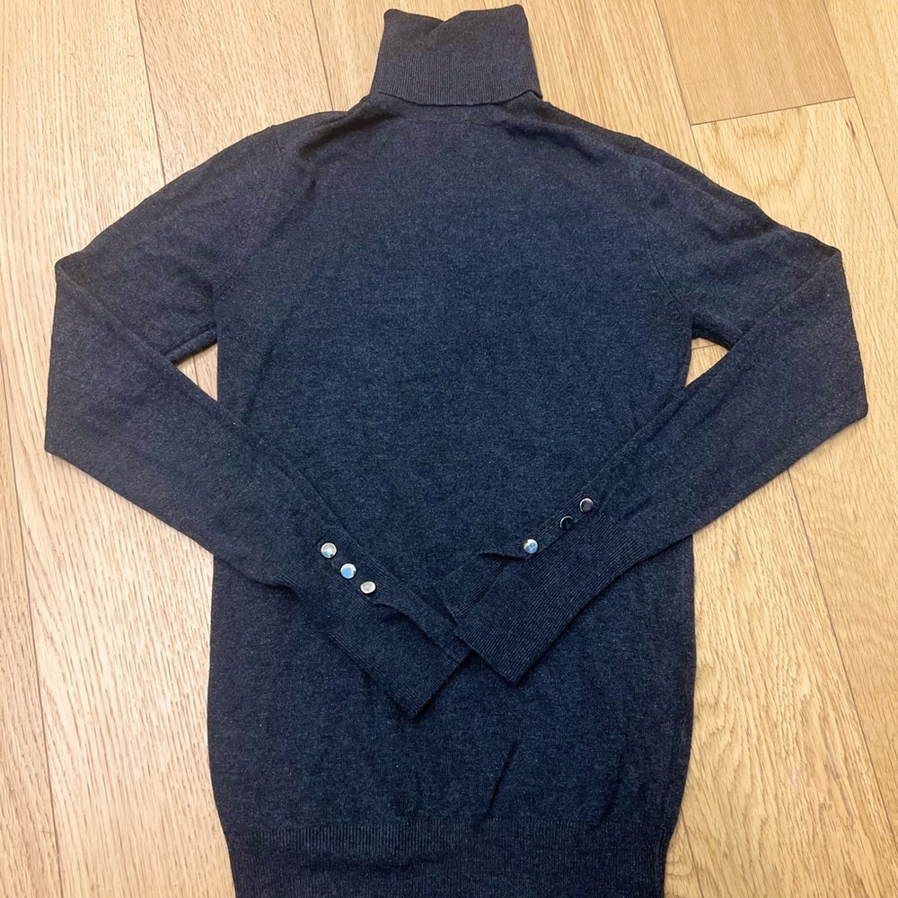 Zara, Size Small, Turtleneck, Grey.